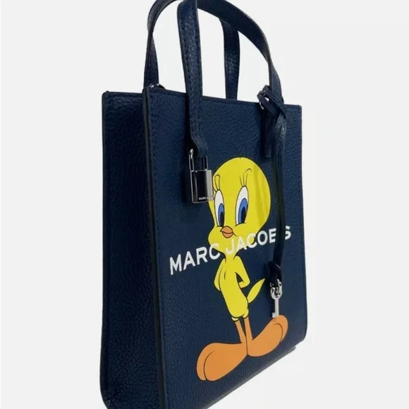 限定 Marc Jacobs×Looney Tunes Tweety Bird Crossbody Bag Marc Jacobs X Looney Tunes Tweety Bird Mini Grind Pebbled